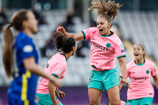 Lieke Martens and Leila Ouahabi of Barcelona celebrate