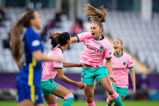 Lieke Martens and Leila Ouahabi of Barcelona celebrates after 0-1
