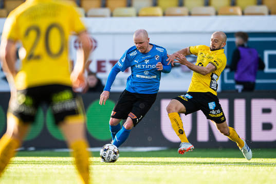 Halmstads Simon Lundevall och Elfsborgs Robert Gojani