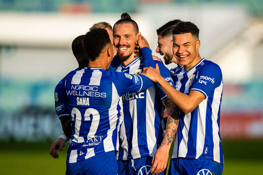 IFK Göteborgs Marek Hamsik jublar med lagkamrater efter 2-1