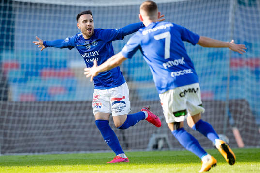 Trelleborgs Dzenis Kozica jublar efter 1-2