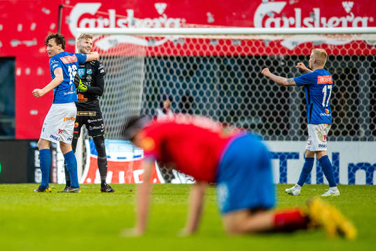 Norrbys Alexander Salo, målvakt Hampus Falk och Viktor Bergh jublar