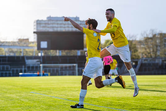 IFK Malmös Geronimo Balint och Granit Stagova jublar efter 2-1