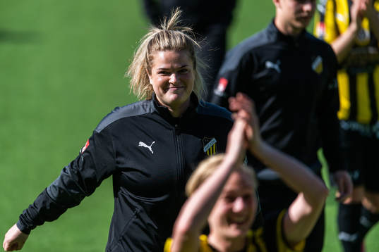 Häckens assisterande tränare Erika Faith