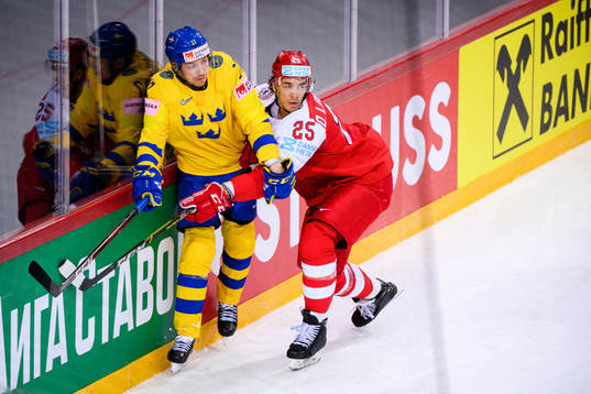 Pär Lindholm of Sweden and Oliver Lauridsen of Denmark