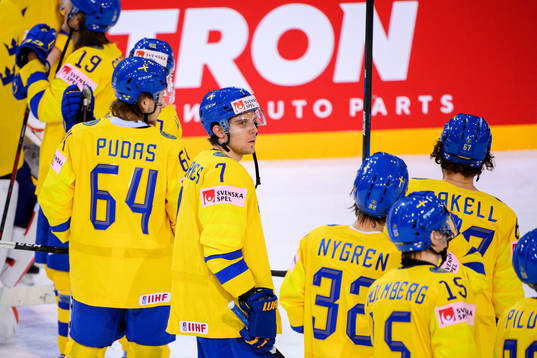Henrik Tömmernes of Sweden looks dejected