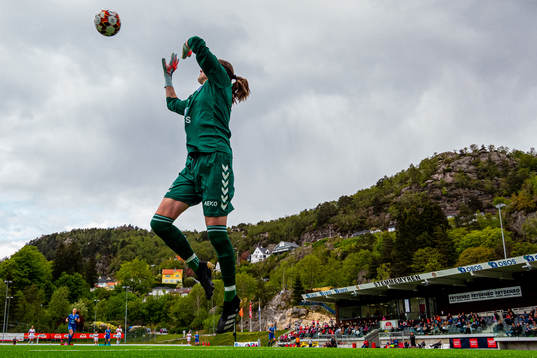 Goalkeeper Siri Ervik of Kolbotn with a save