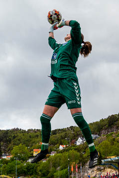 Goalkeeper Siri Ervik of Kolbotn with a save
