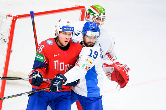 Tobias Lindström of Norway against Raphael Andergassen of