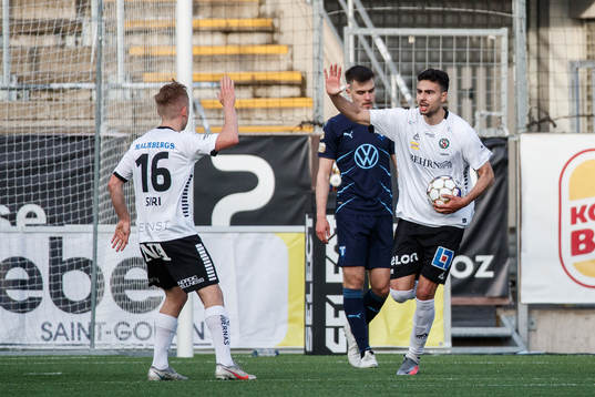 Örebros Deniz Hümmet jublar