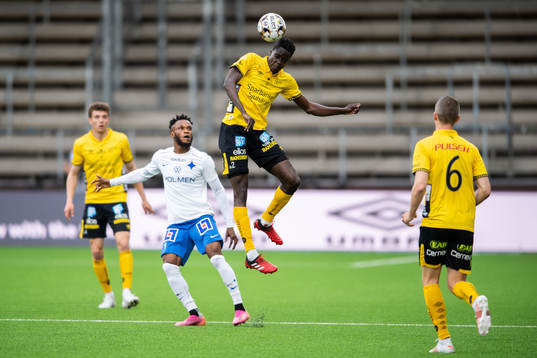 Elfsborgs Joseph Stanley Okumu och IFK Norrköpings Samuel Adegbenro