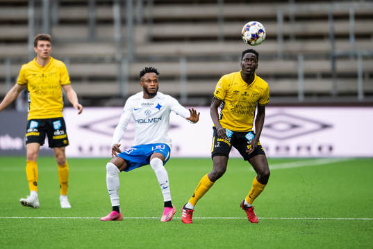 Elfsborgs Joseph Stanley Okumu och IFK Norrköpings Ishaq Abdulrazaq
