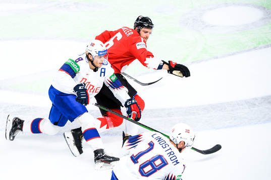 Mathias Trettenes of Norway and Colin Miller of Canada