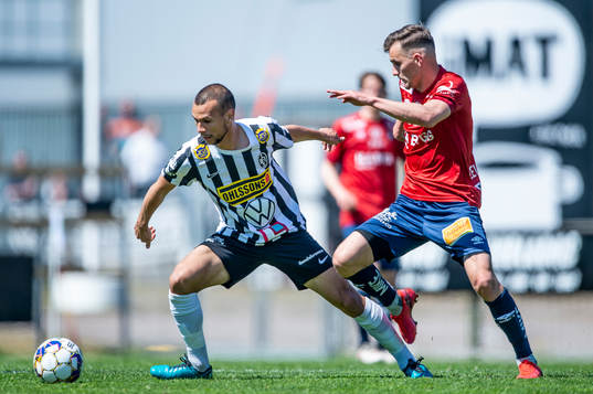 Landskronas Sumar Almadjed mot Örgrytes Ajdin Zeljkovic