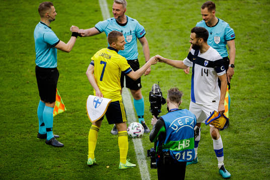 Sebastian Larsson of Sweden and Tim Sparv of Finland