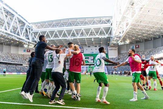 Hammarbys spelare jublar