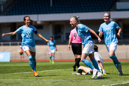 Malmö FFs Melina Skarström jublar efter 2-0