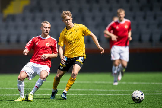 Kalmars Lucas Andrén Michailidis och Elfsborgs Filip