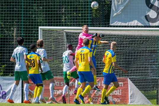 Eskilsminnes Målvakt Pontus Löfvenmark och Victor Wahlgren