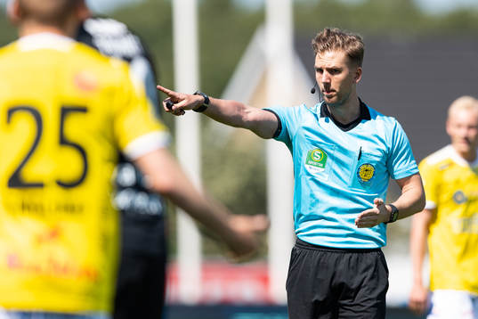 Domare Fredrik Hansson