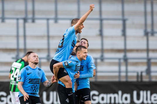 Landskronas Sumar Almadjed ochMelker Heier jublar med