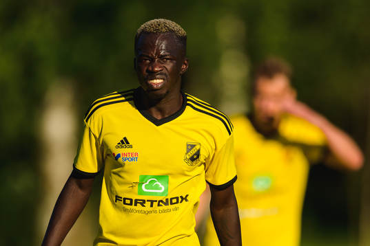 Räppes Momodou Njie