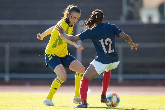 Sveriges Josefin Harrysson och Frankrikes Emelyne Laurent
