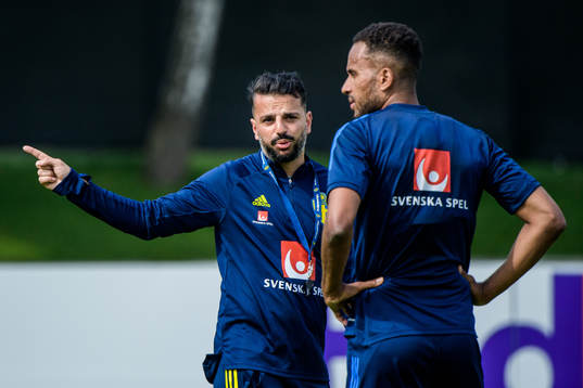 Poya Asbaghi, temporary coach and Isaac Kiese Thelin of the Swedish national football team's reserve squad at a training session