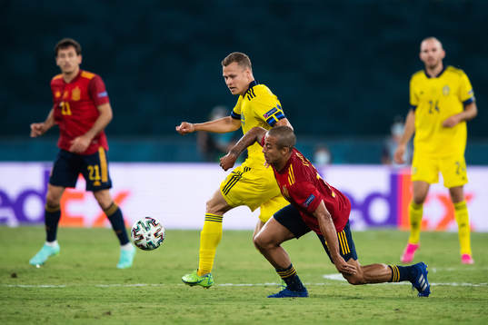 Viktor Claesson of Sweden and Thiago Alcantara of Spain