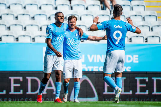 Malmö FFs Amin Sarr, Eric Larsson och Antonio Colak jublar efter 2-0