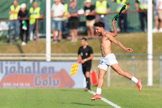 Jönköpings Moustafa Zeidan jublar