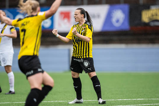 Häckens Milica Mijatovic jublar efter 3-0