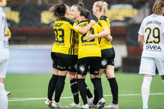 Häckens Milica Mijatovic jublar efter 5-0