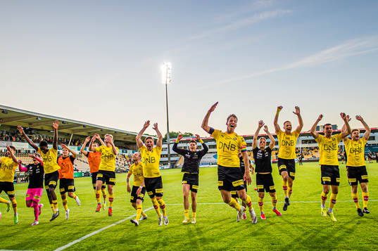 Players of Lillestrøm celebrates