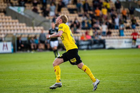 Gjermund Åsen of Lillestrøm celebrates after scoring the 2-0 goal