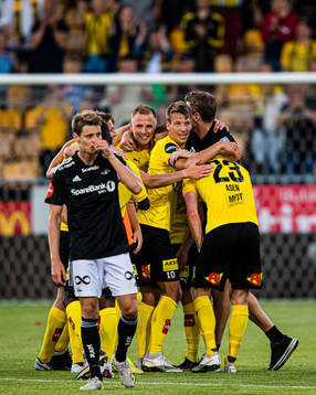 Thomas Lehne Olsen and Gjermund Åsen of Lillestrøm celebrates