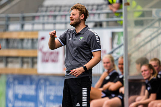 Martin Klemetsrud Lindmark, head coach of Hønefoss,