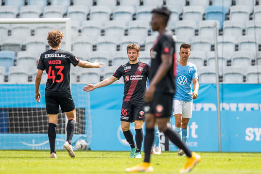 Midtjyllands Anders Dreyer jublar efter 0-2