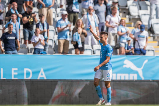 Malmö FFs Jonas Knudsen tackar publiken
