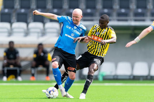 Halmstads Simon Lundevall och Häckens Godswill Ekpolo