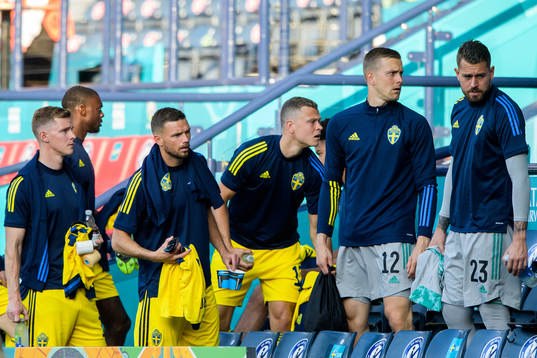 Emil Krafth, Marcus Berg, Viktor Claesson, goalkeeper Karl-Johan Johnsson and goalkeeper Kristoffer Nordfeldt ahead of the UEFA Euro 2020 Football Championship round of 16 match between Sweden and Ukraina on June 29, 2021 in Glasgow. 