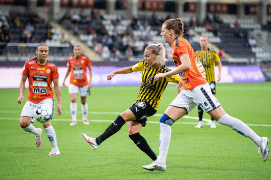 Häckens Lotta Ökvist och Kristianstads Amanda Edgren