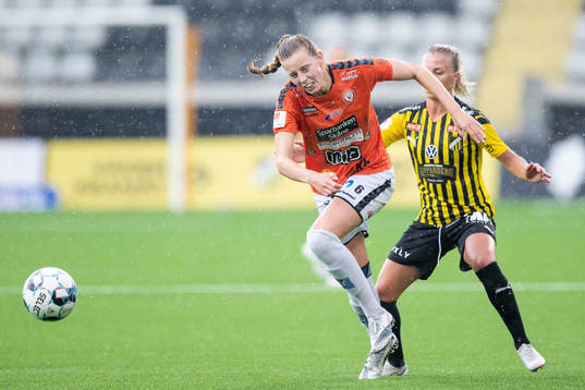 Kristianstads Amanda Edgren och Häckens Lotta Ökvist