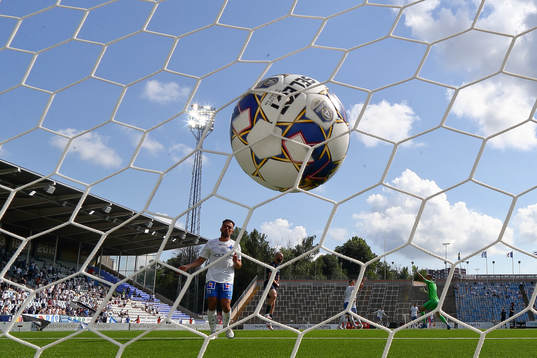 IFK Norrköpings Christopher Telo vid mål av Malmö FFs