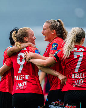 Mia Jalkerud of Arna-Bjørnar celebrates after scoring the 3-0 goal