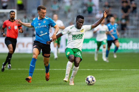 Halmstads Samuel Kroon och Hammarbys David Accam