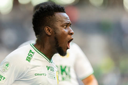 Hammarbys David Accam jublar efter 1-0
