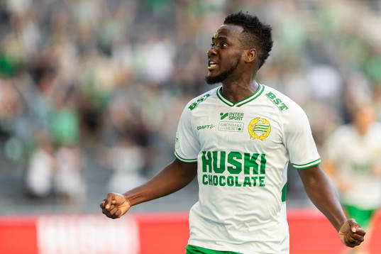 Hammarbys David Accam jublar efter 1-0
