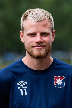 Elias Gustafson poserar för ett porträtt