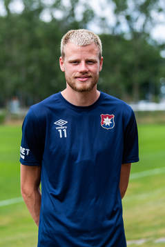 Elias Gustafson poserar för ett porträtt